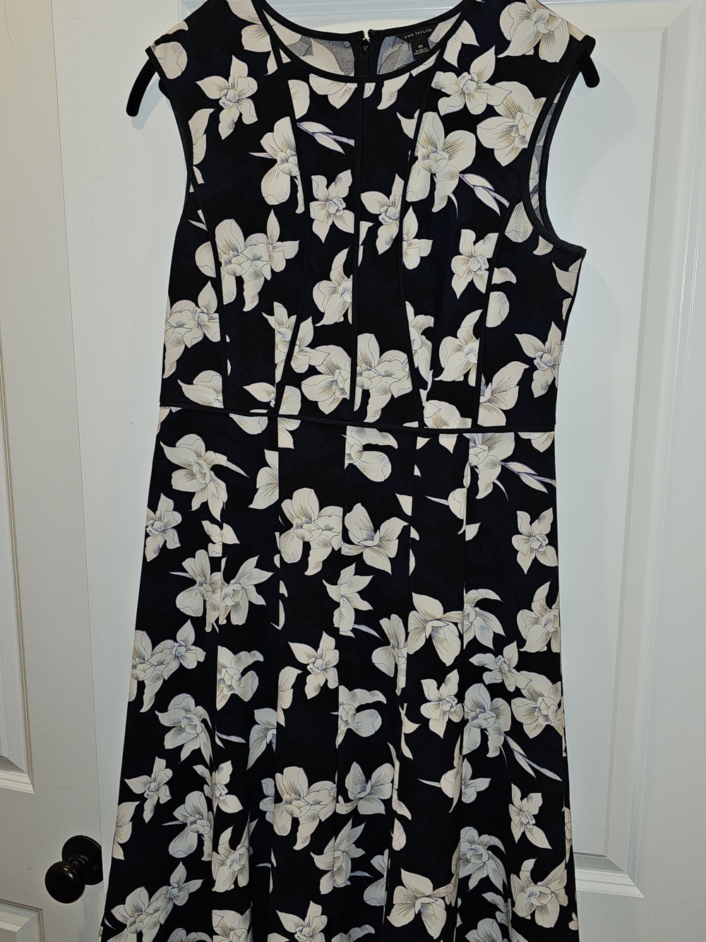 Ann Taylor Navy Blue White Floral Sleeveless Fit & Flare Midi Dress Size 10